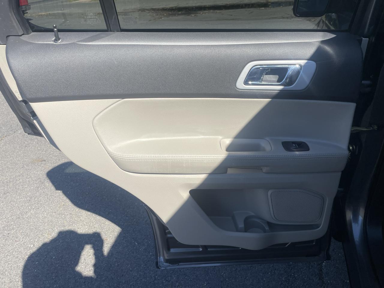 Ford Explorer 4dr 114" WB 4.0L XLT 4WD 2014