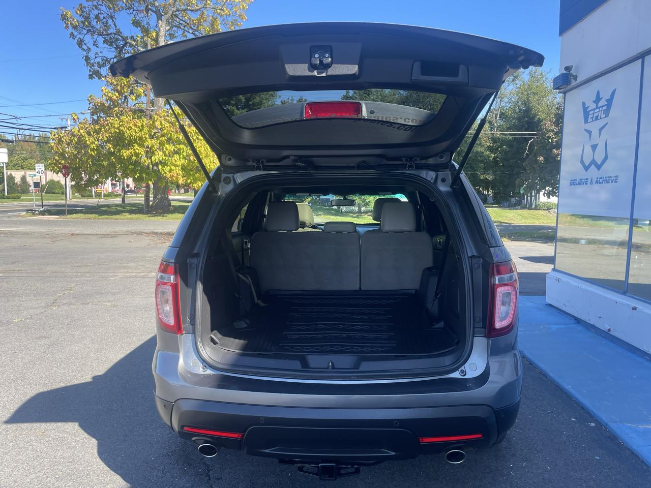Ford Explorer 4dr 114" WB 4.0L XLT 4WD 2014