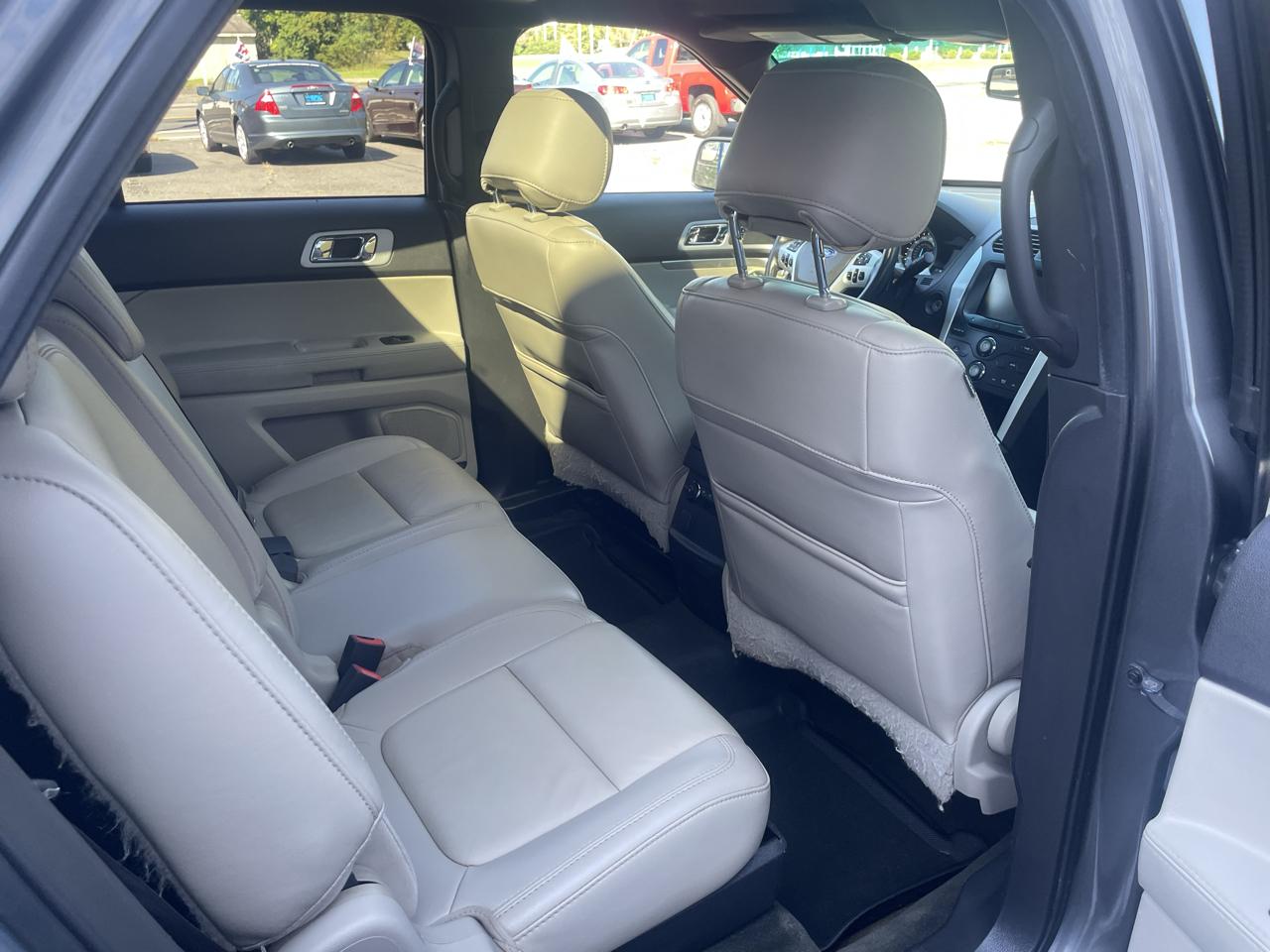 Ford Explorer 4dr 114" WB 4.0L XLT 4WD 2014