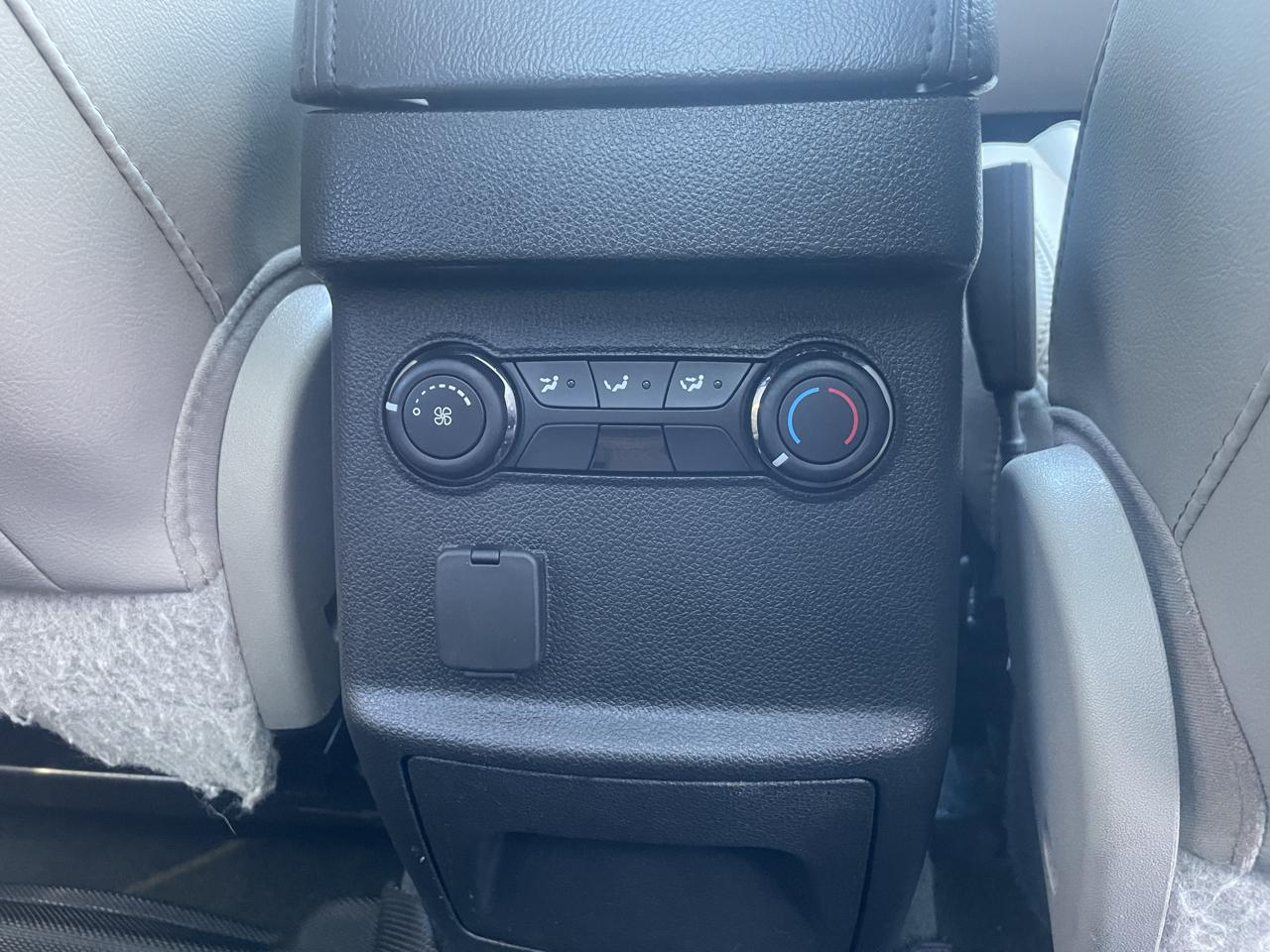 Ford Explorer 4dr 114" WB 4.0L XLT 4WD 2014