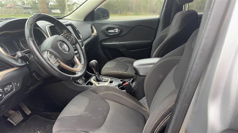 Jeep Cherokee Latitude FWD 2016