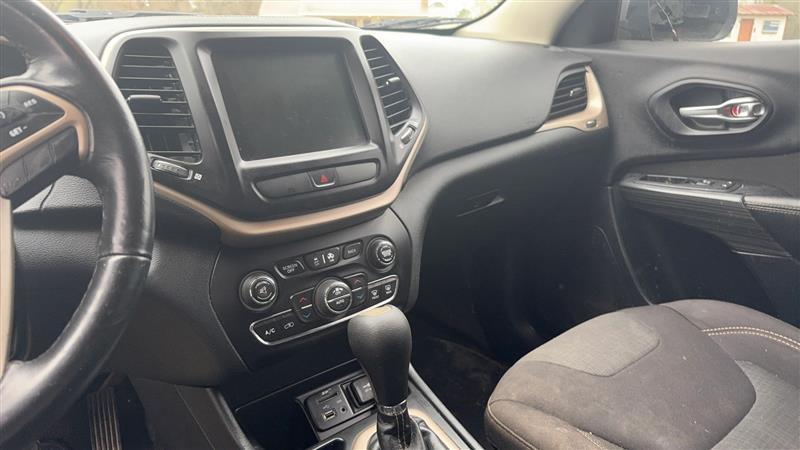 Jeep Cherokee Latitude FWD 2016