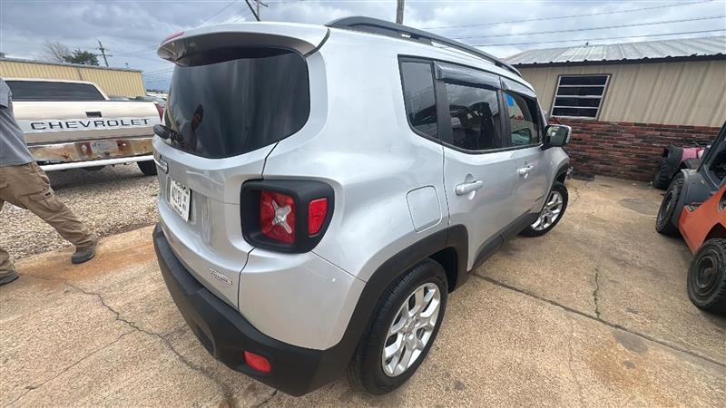 Jeep Renegade Latitude FWD 2017