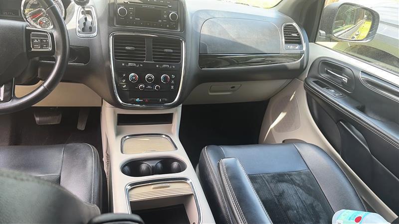 2017 Dodge Grand Caravan SXT - Photo 11