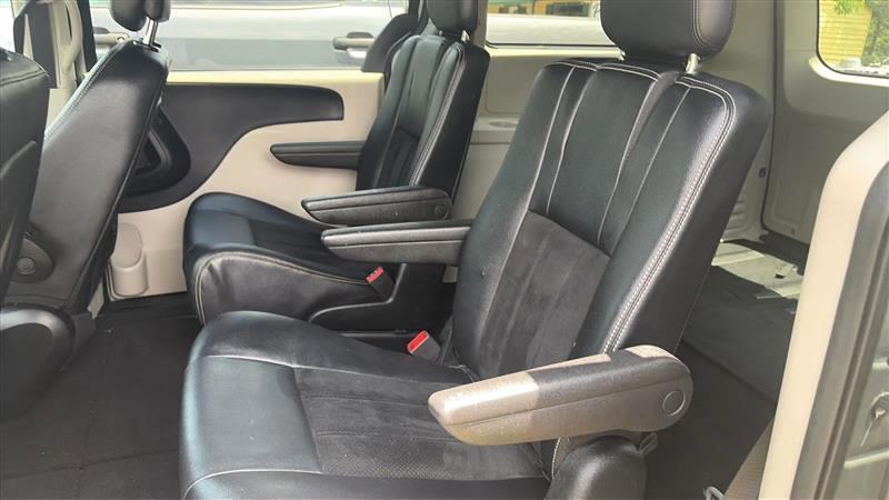 2017 Dodge Grand Caravan SXT - Photo 12