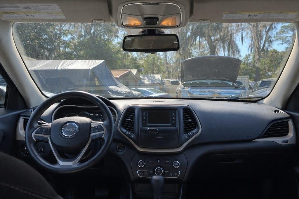 2016 Jeep Cherokee Sport FWD