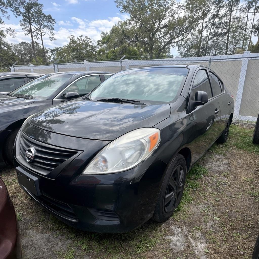 2013 Nissan Versa 1.6 S 4A