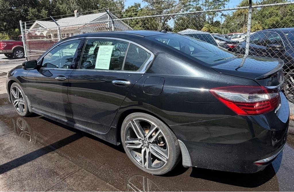 Honda Accord Touring V6 Sedan 6-Spd AT 2017