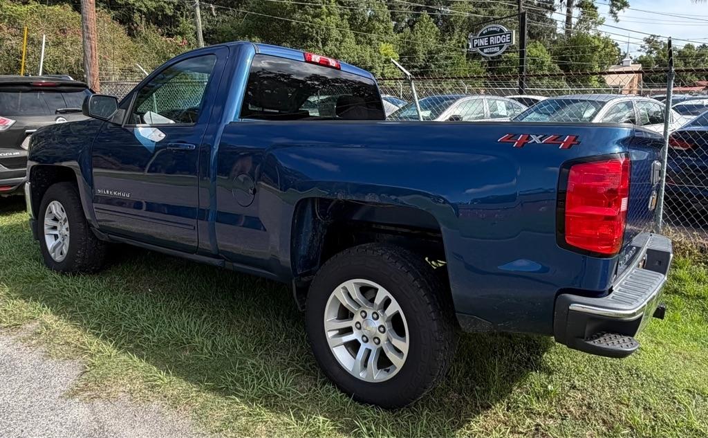 2018 Chevrolet Silverado 1500 LT - Photo 4