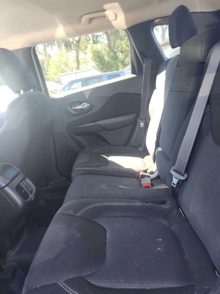 Jeep Cherokee Latitude 4WD 2015
