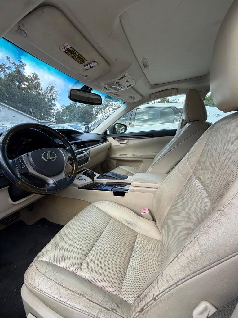 Lexus ES 350 Sedan 2013