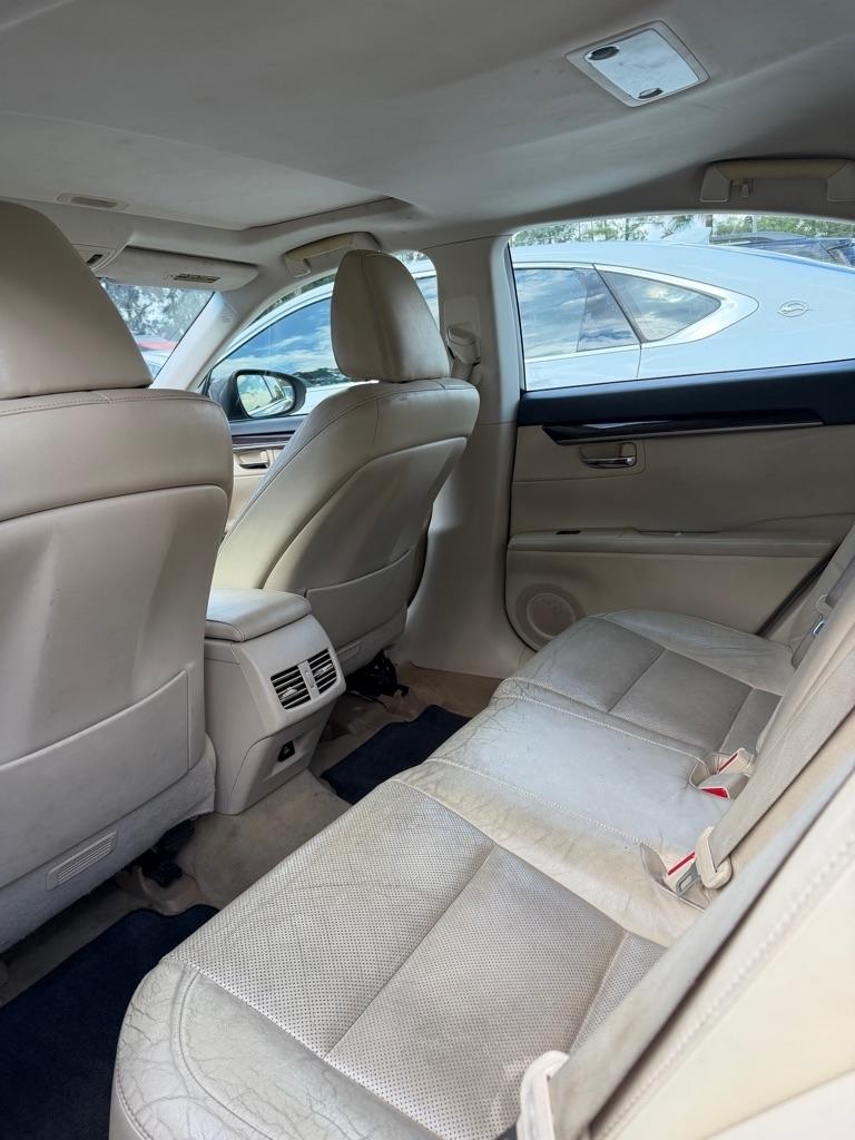 Lexus ES 350 Sedan 2013