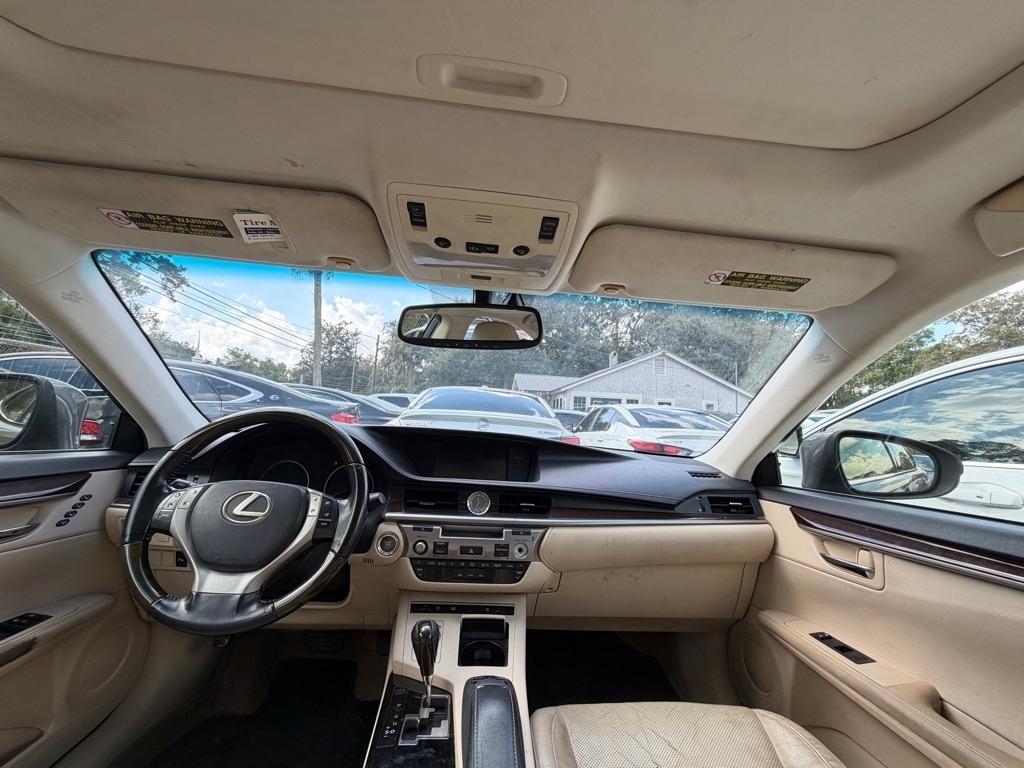 Lexus ES 350 Sedan 2013