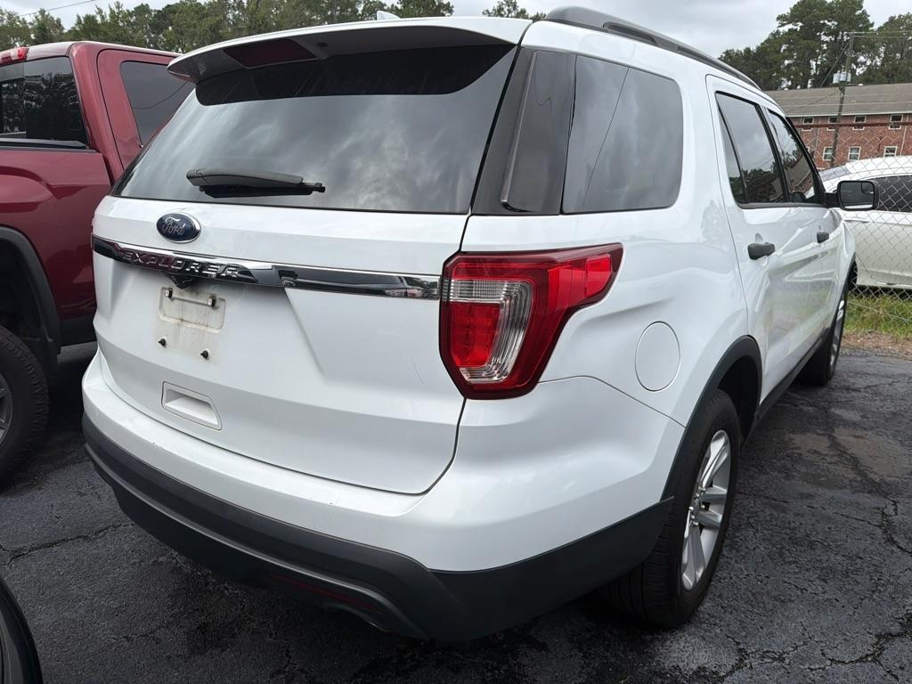 Ford Explorer Base FWD 2017