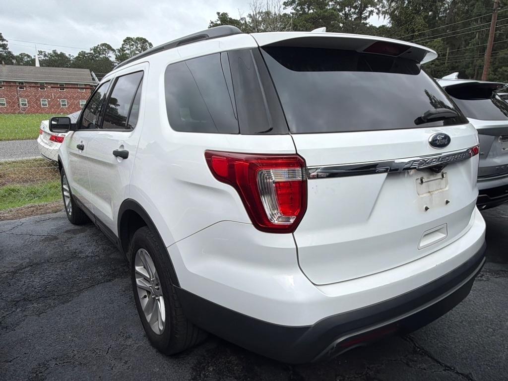 Ford Explorer Base FWD 2017
