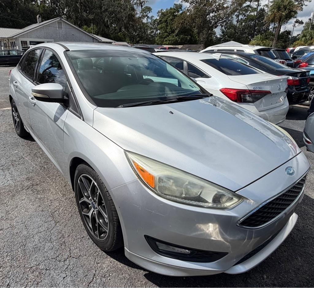 Ford Focus photo 2