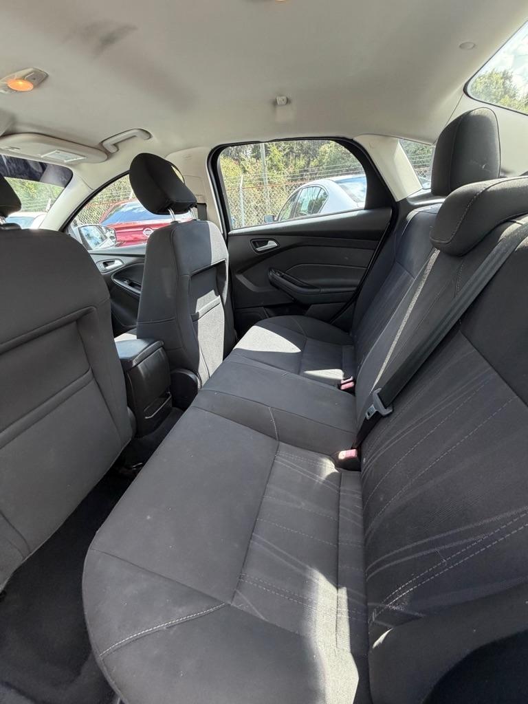 Ford Focus photo 7