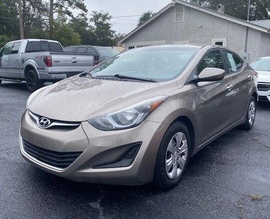 Hyundai Elantra SE 6AT 2016