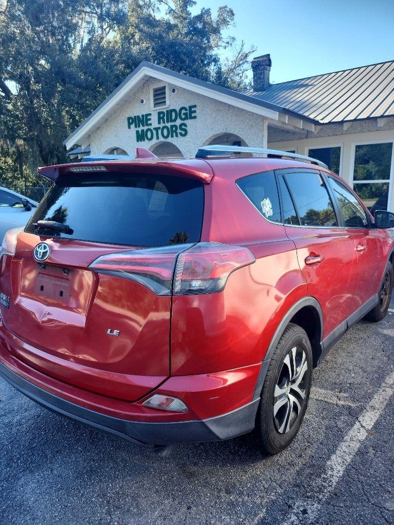Toyota RAV4 LE FWD 2017