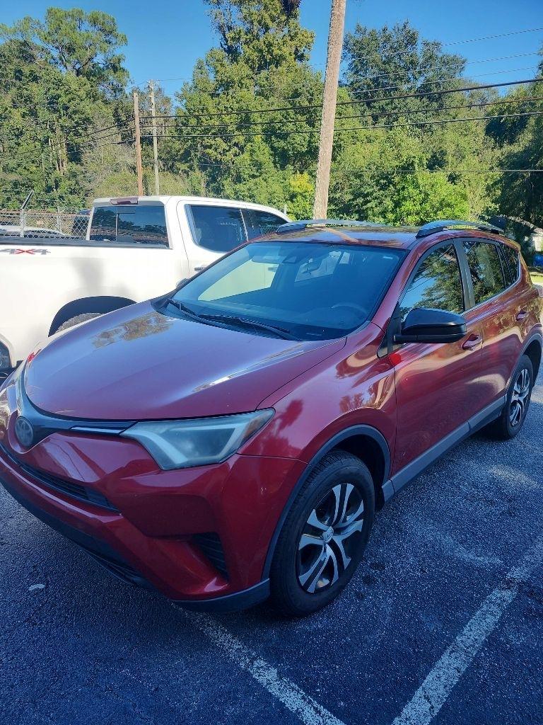 Toyota RAV4 LE FWD 2017