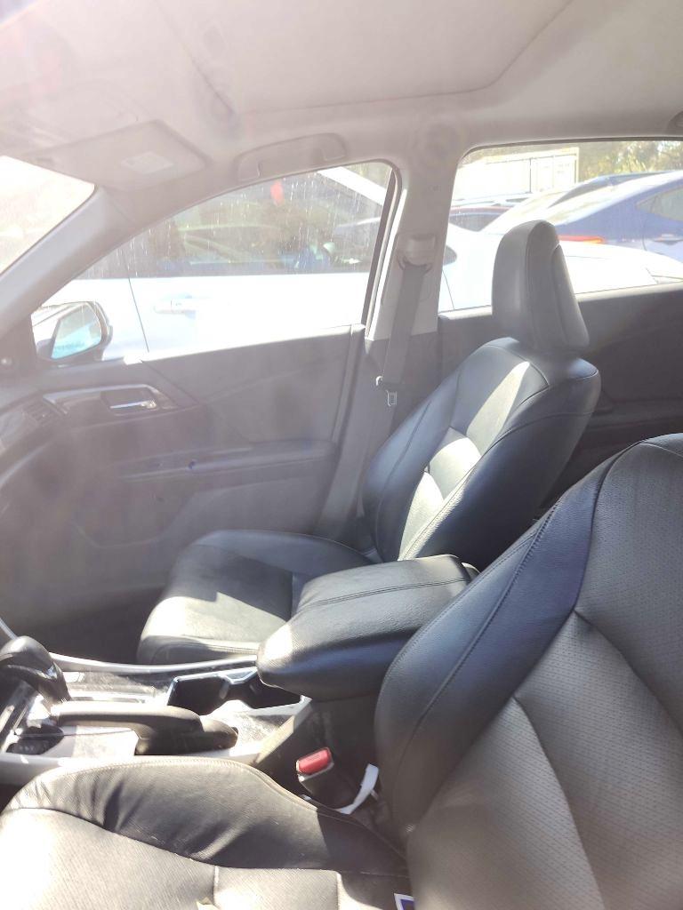Honda Accord EX-L Sedan V6 CVT w/ Honda Sensing 6-Spd AT 2016