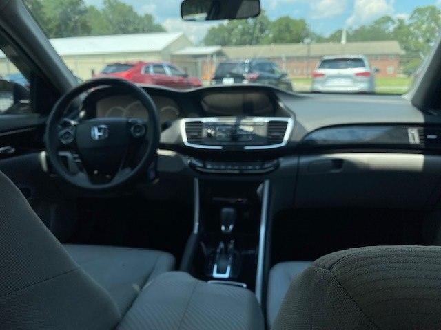 Honda Accord LX Sedan CVT 2017