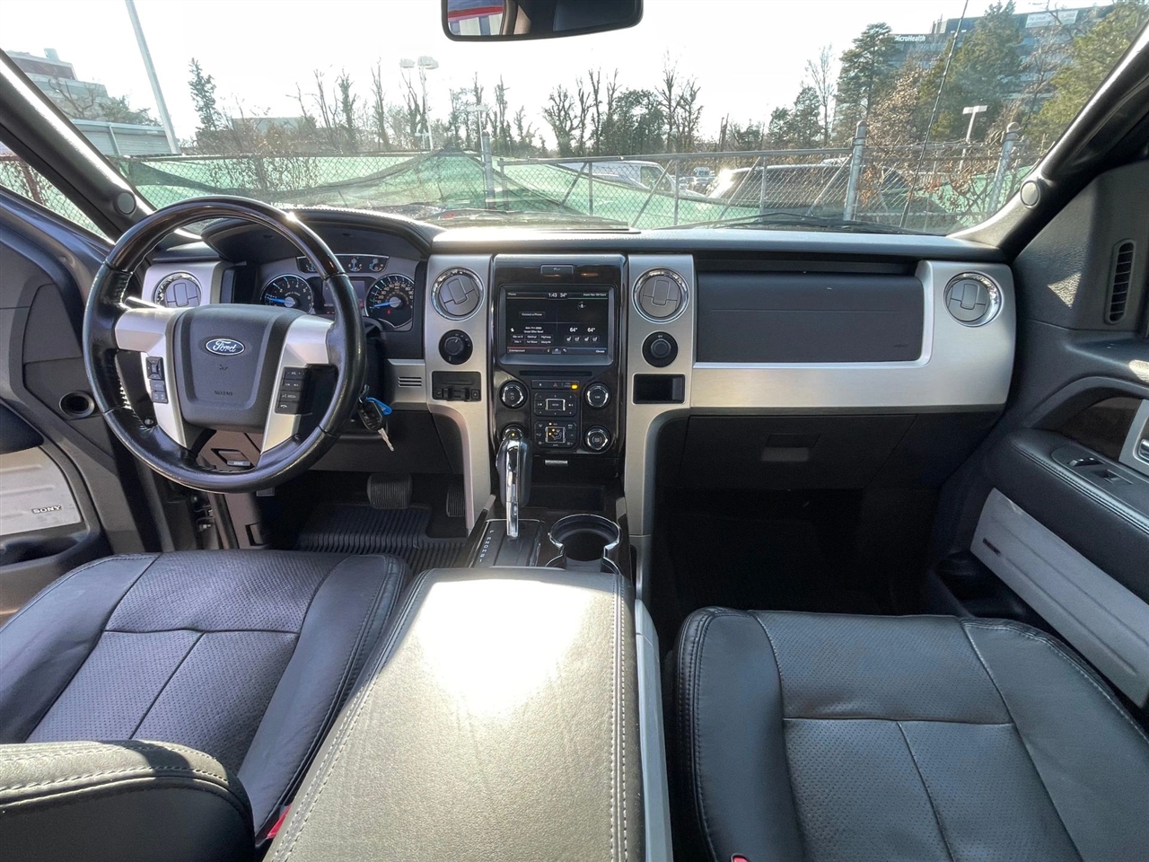 Ford F-150 4WD SuperCrew 145" Platinum 2013