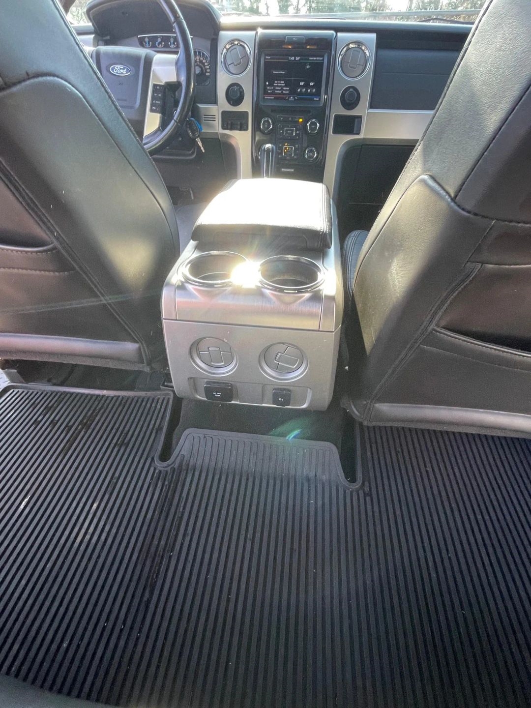 Ford F-150 4WD SuperCrew 145" Platinum 2013