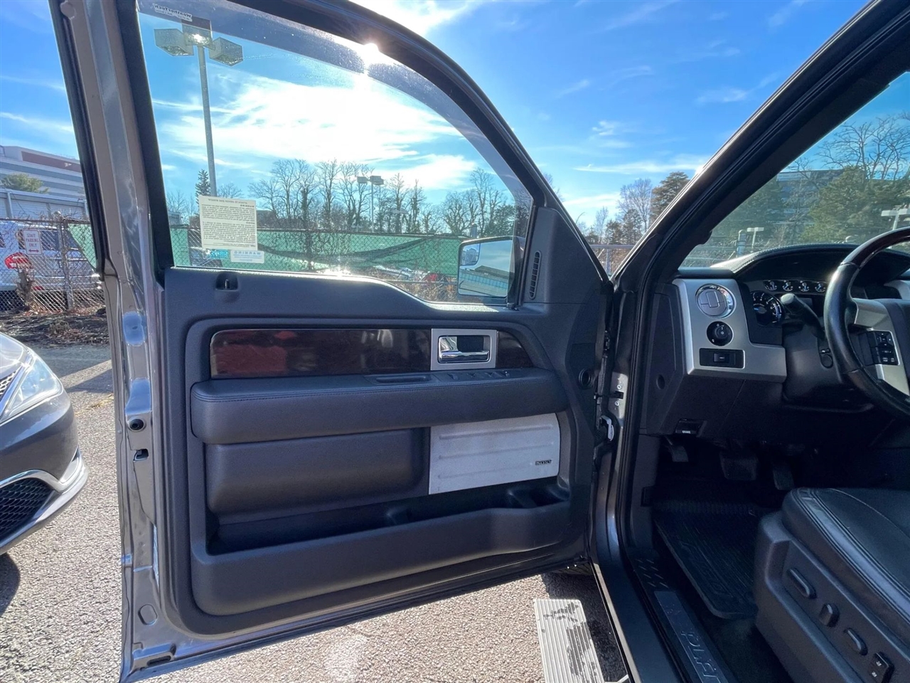 Ford F-150 4WD SuperCrew 145" Platinum 2013