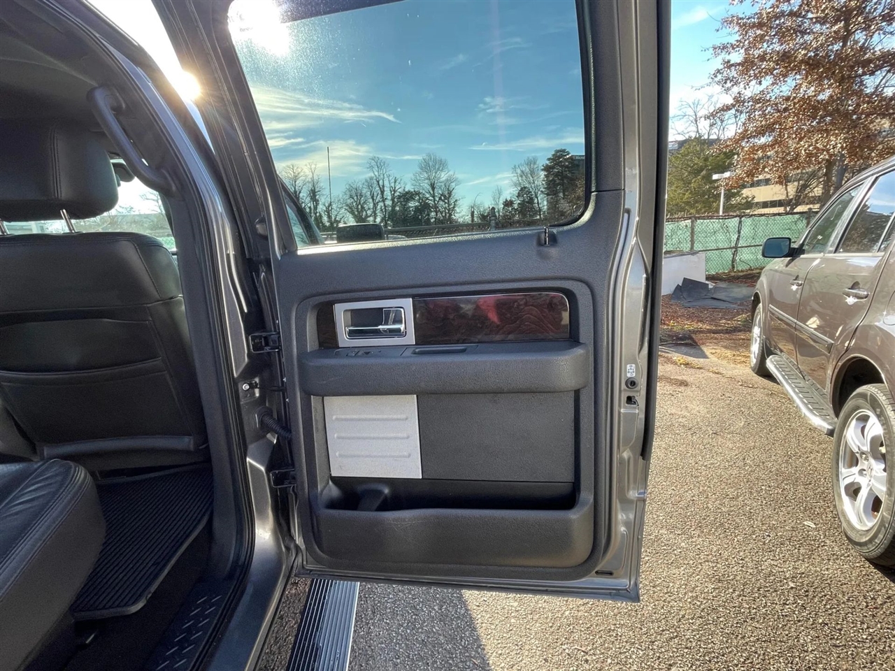 Ford F-150 4WD SuperCrew 145" Platinum 2013