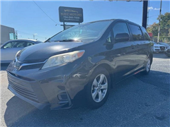 2018 Toyota Sienna 