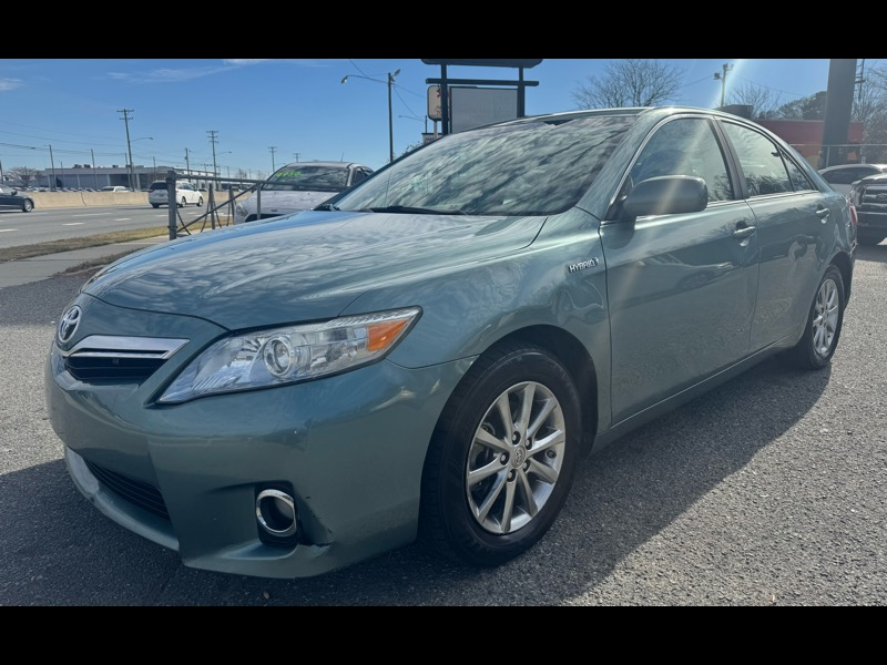 Toyota Camry Hybrid Sedan 2011