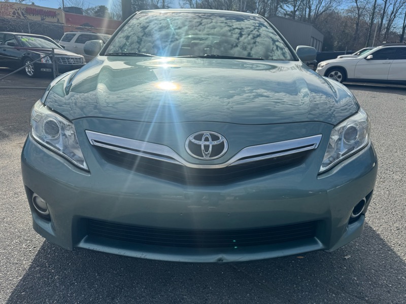 Toyota Camry Hybrid Sedan 2011