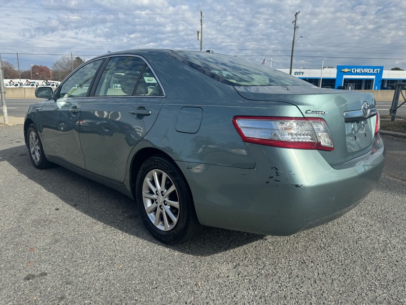 Toyota Camry Hybrid Sedan 2011