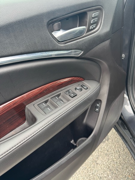 Acura MDX SH-AWD 9-Spd AT w/Tech Package 2016