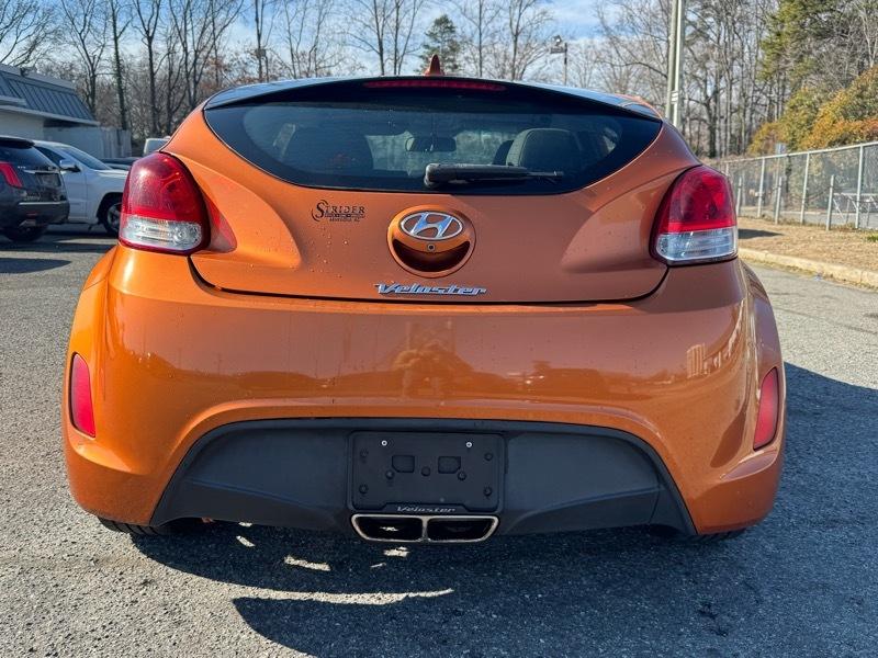 Hyundai Veloster Base 6MT 2017