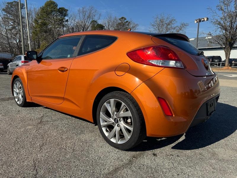 Hyundai Veloster Base 6MT 2017