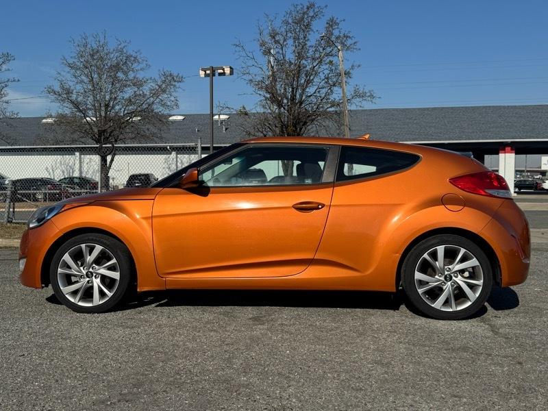 Hyundai Veloster Base 6MT 2017