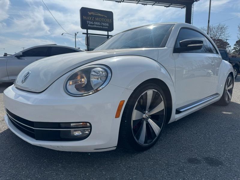 Volkswagen Beetle 2.0T Turbo w/Sunroof & Sound 2013