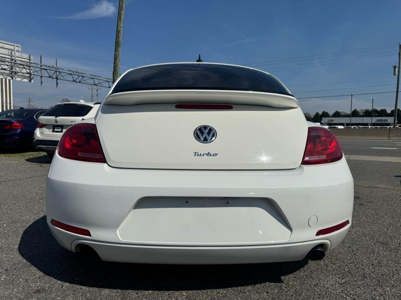 Volkswagen Beetle 2.0T Turbo w/Sunroof & Sound 2013