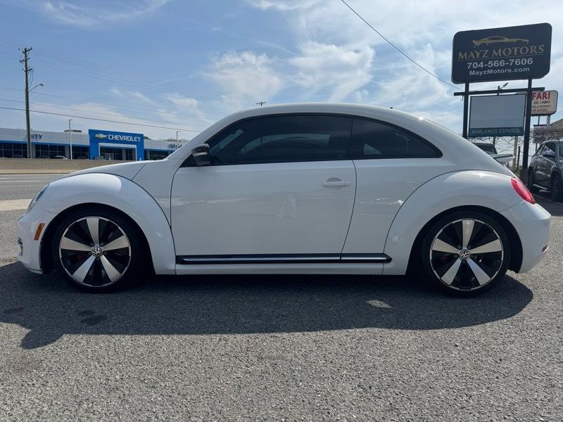 Volkswagen Beetle 2.0T Turbo w/Sunroof & Sound 2013