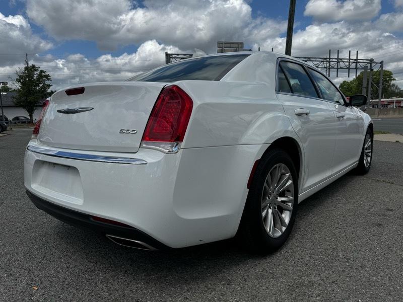 Chrysler 300 Limited RWD 2017