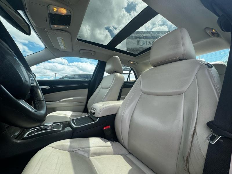 Chrysler 300 Limited RWD 2017