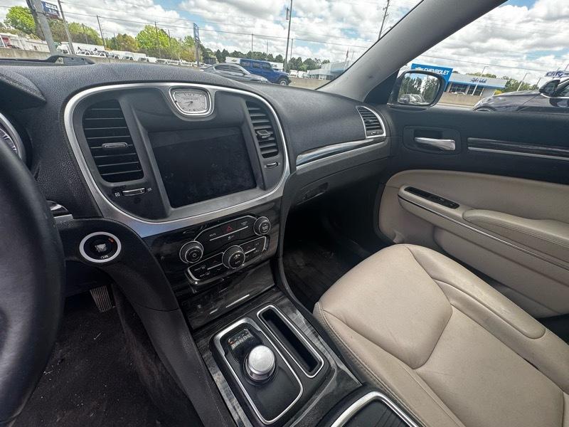 Chrysler 300 Limited RWD 2017