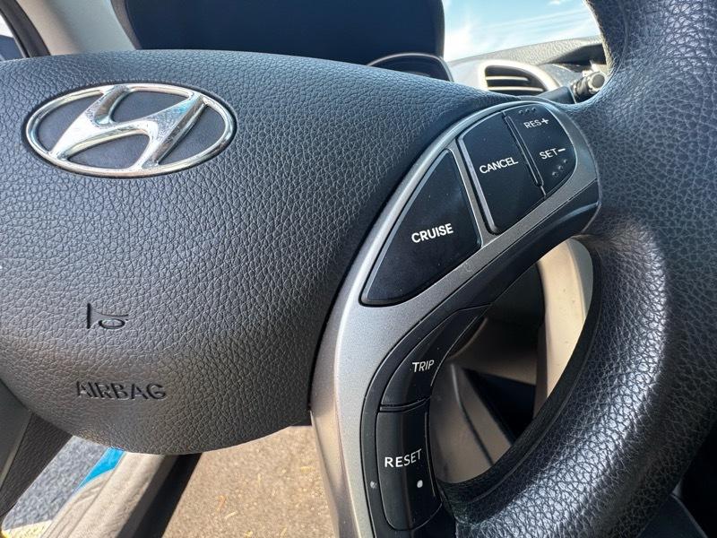 Hyundai Elantra GT A/T 2017