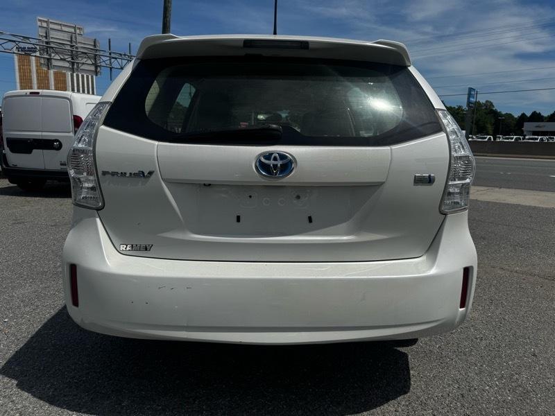 Toyota Prius V Three 2014