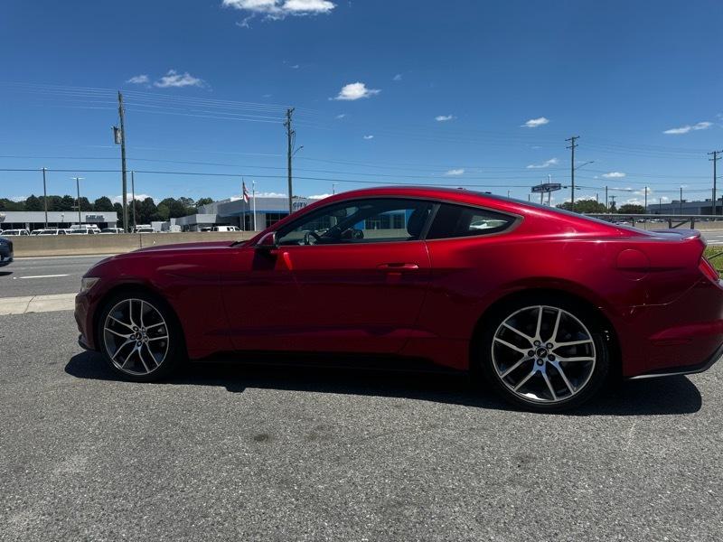 Ford Mustang EcoBoost Coupe 2015