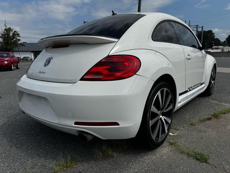 Volkswagen Beetle 2.0T Turbo 2012