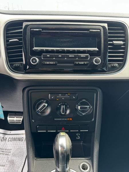 Volkswagen Beetle 2.0T Turbo 2012