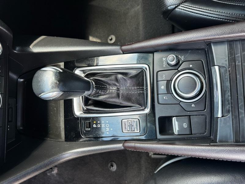 Mazda MAZDA3 s Grand Touring AT 5-Door 2017